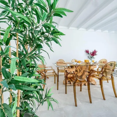 Casa Yus * أرّاثيفي